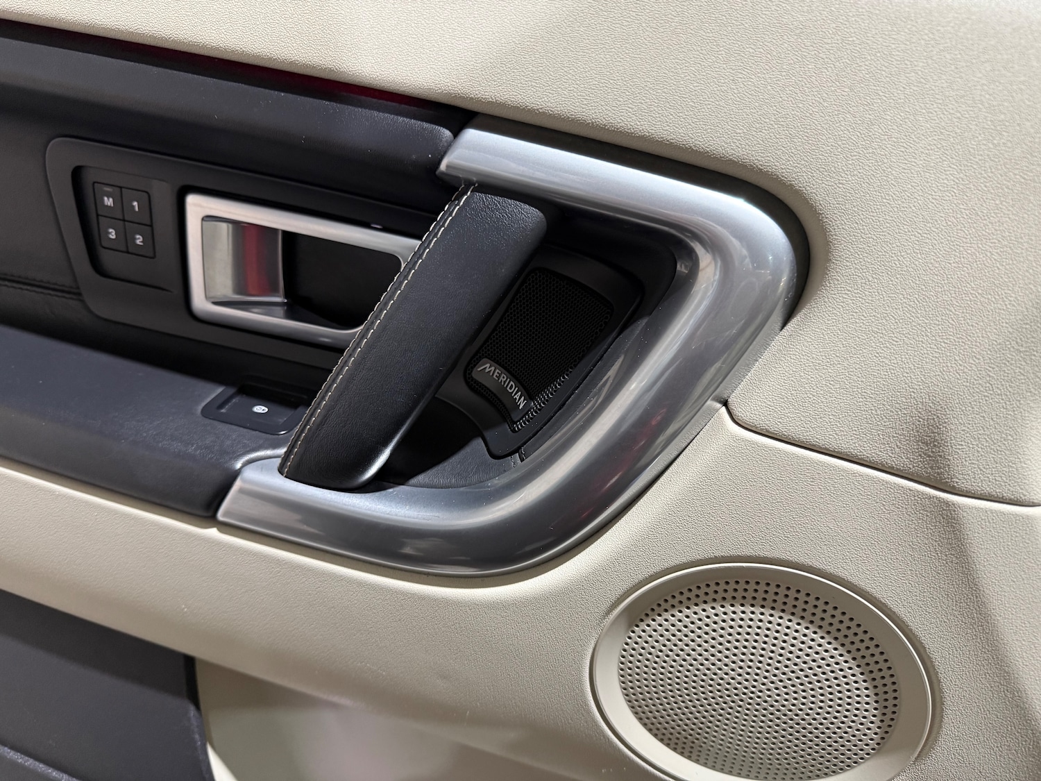 Used Land Rover Discovery Sport 2016 for sale - 76480830: Photo 8