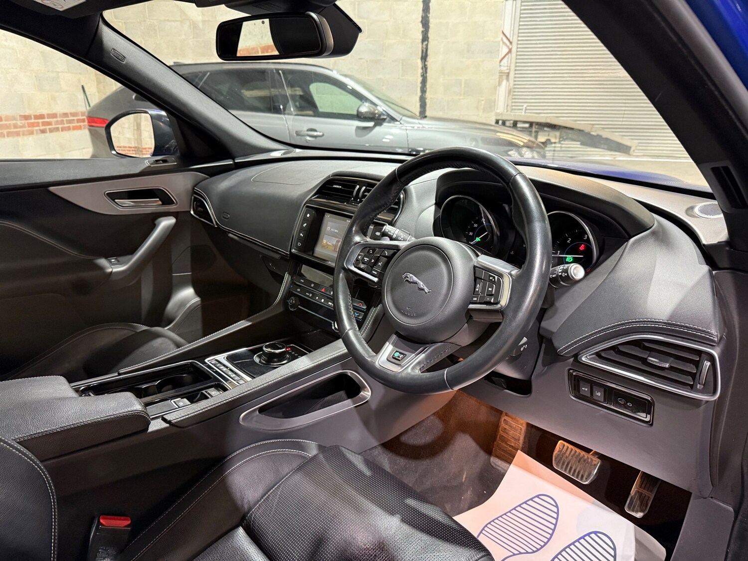 Used Jaguar F-Pace 2018 for sale - 75982957: Photo 27