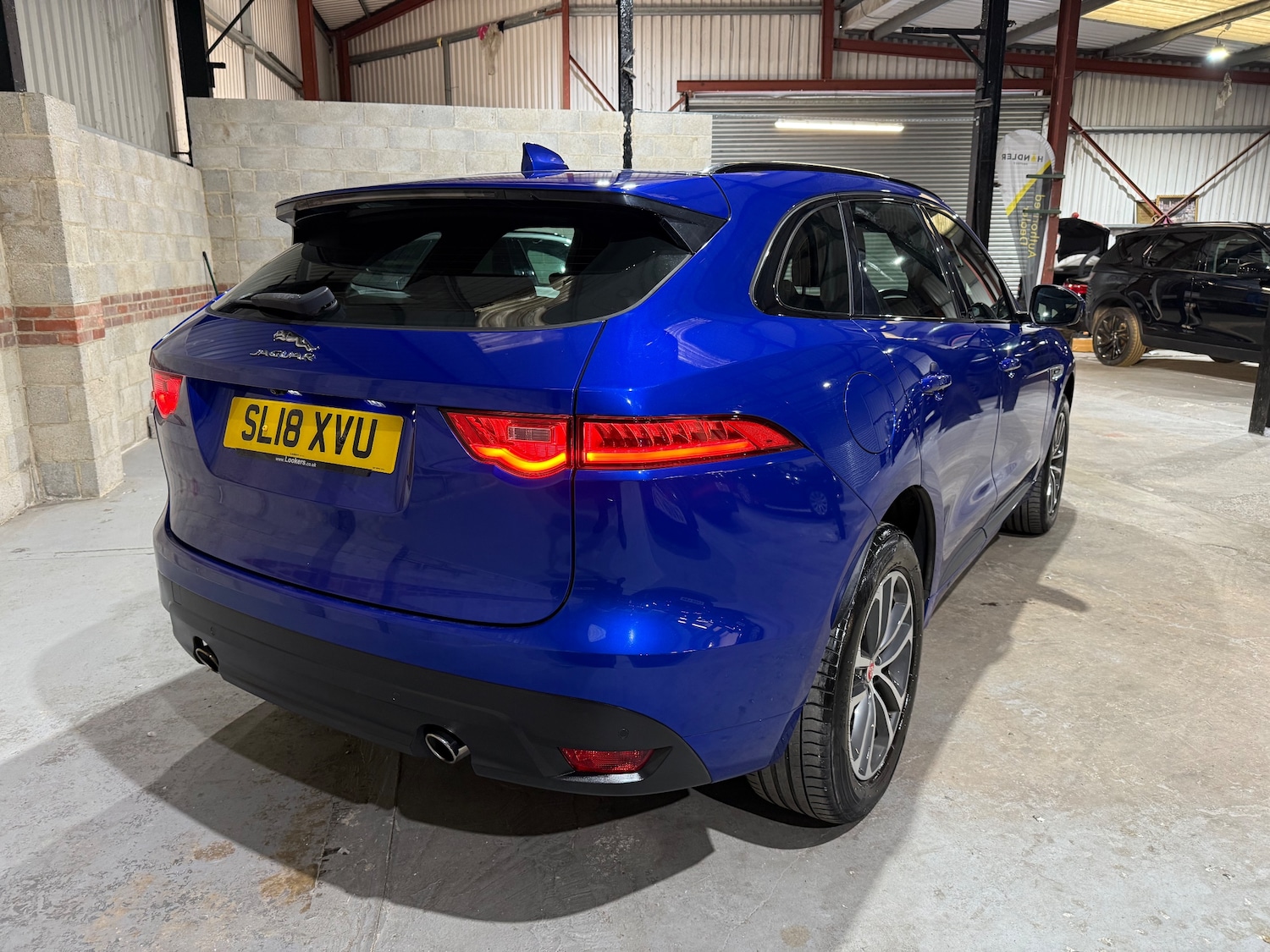Used Jaguar F-Pace 2018 for sale - 75982957: Photo 3