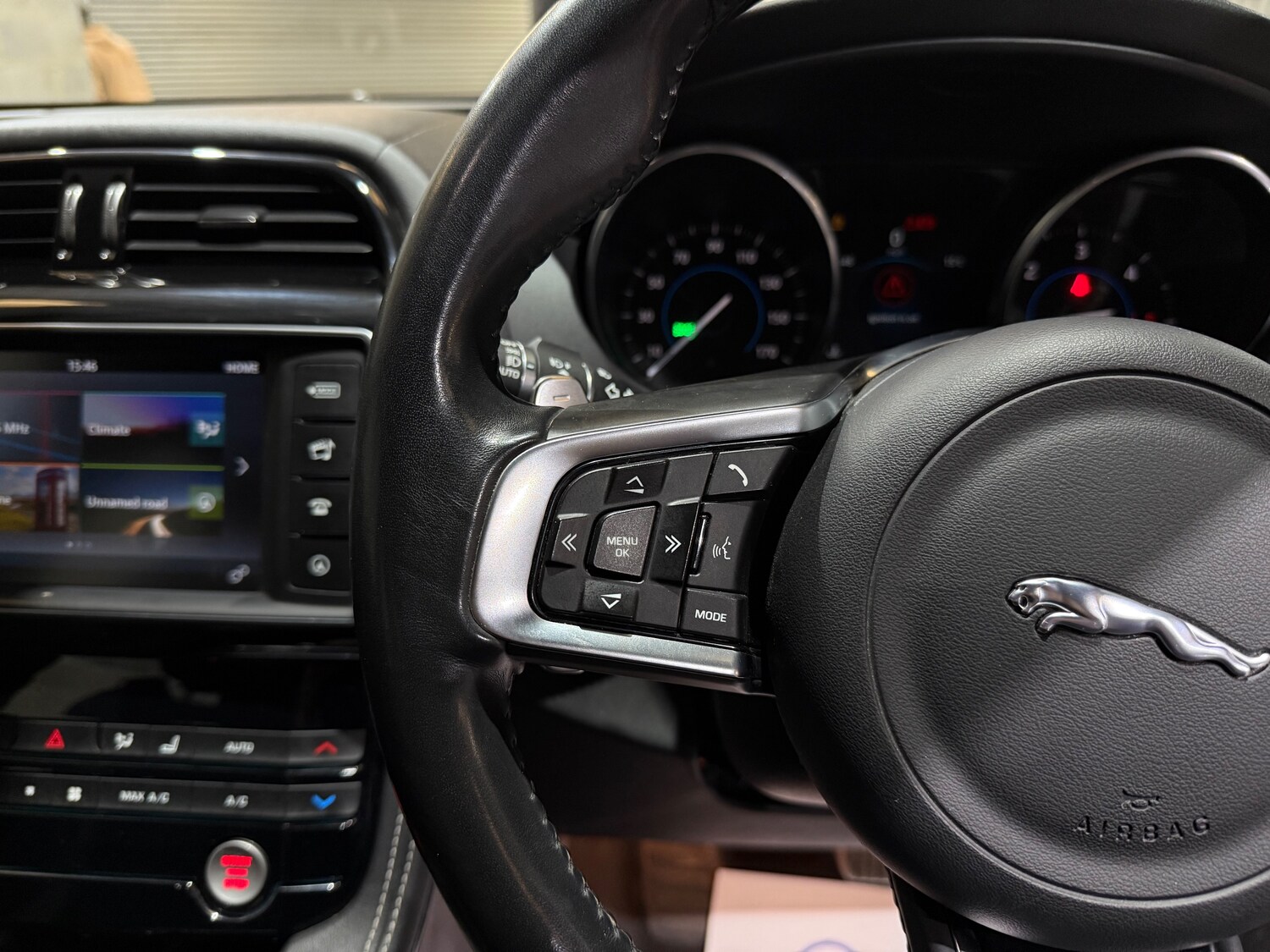 Used Jaguar F-Pace 2018 for sale - 75982957: Photo 35