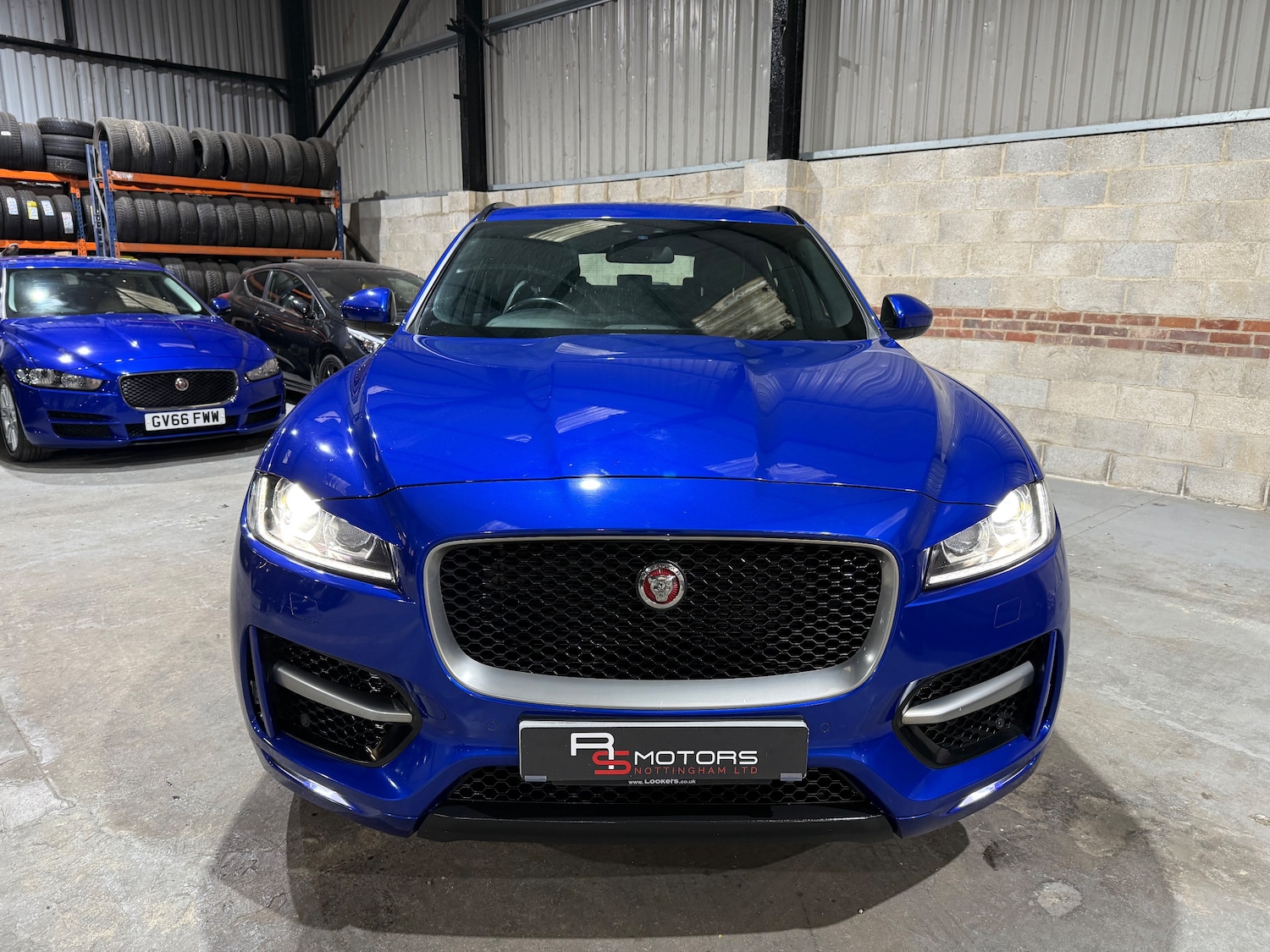 Used Jaguar F-Pace 2018 for sale - 75982957: Photo 6