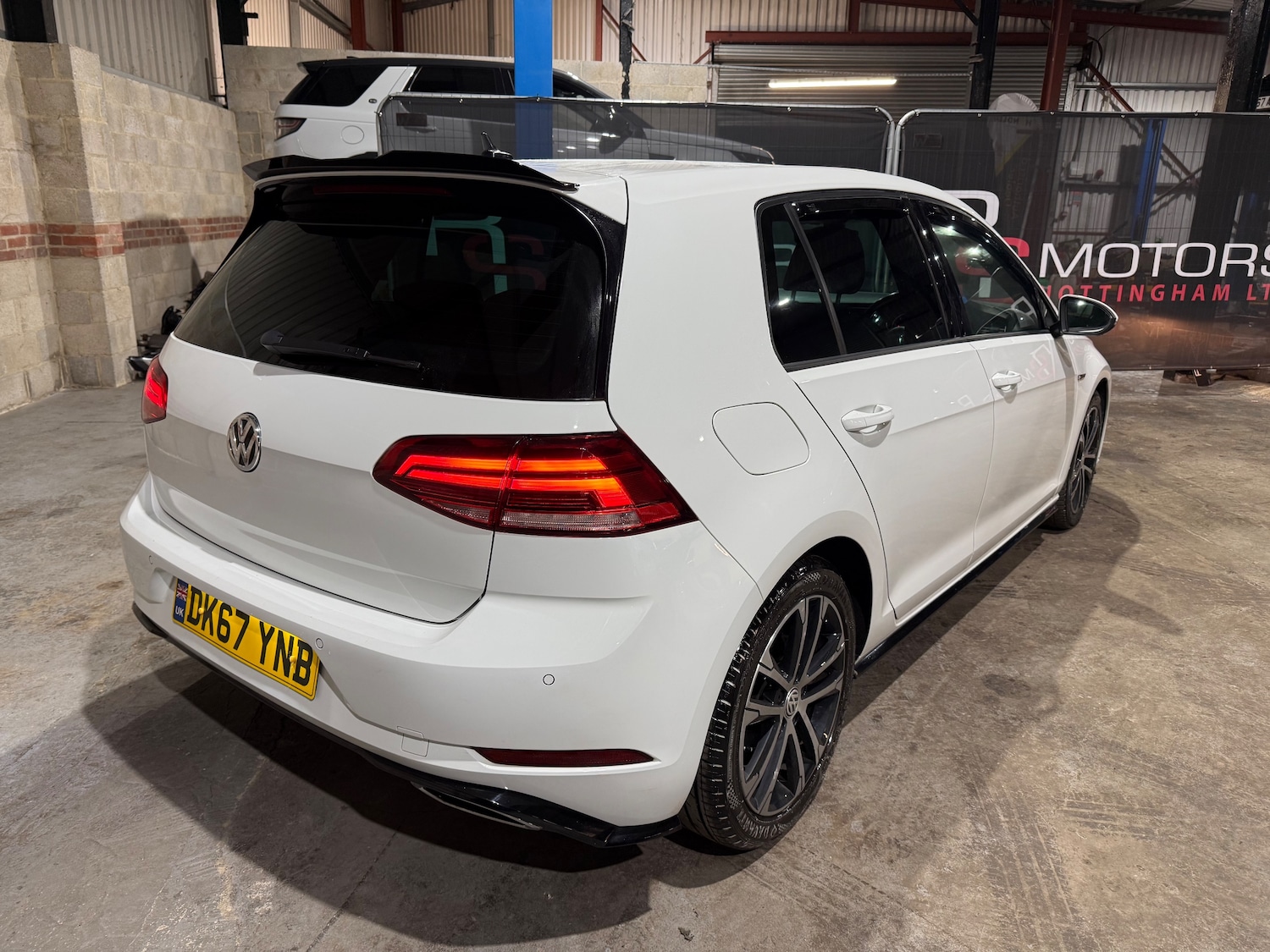 Used Volkswagen Golf 2017 for sale - 77512736: Photo 3