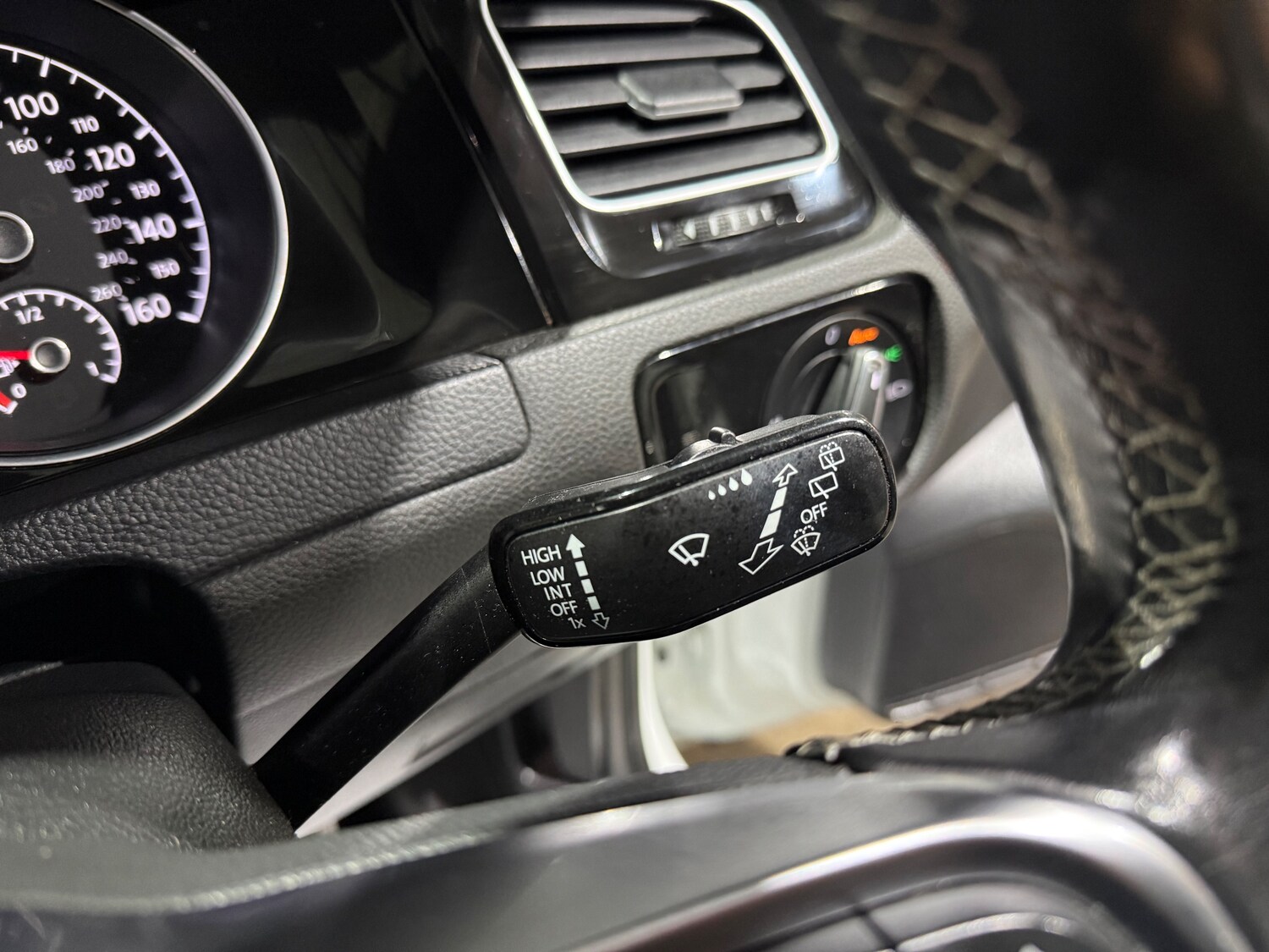 Used Volkswagen Golf 2017 for sale - 77512736: Photo 30