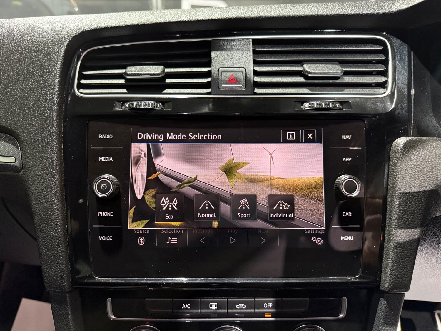 Used Volkswagen Golf 2017 for sale - 77512736: Photo 38