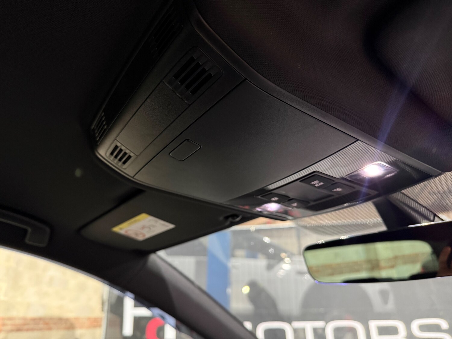 Used Volkswagen Golf 2017 for sale - 77512736: Photo 41