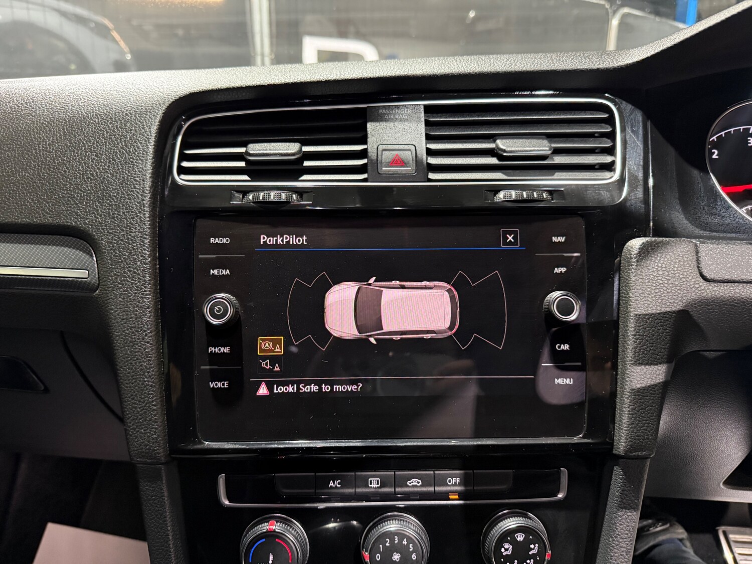 Used Volkswagen Golf 2017 for sale - 77512736: Photo 42