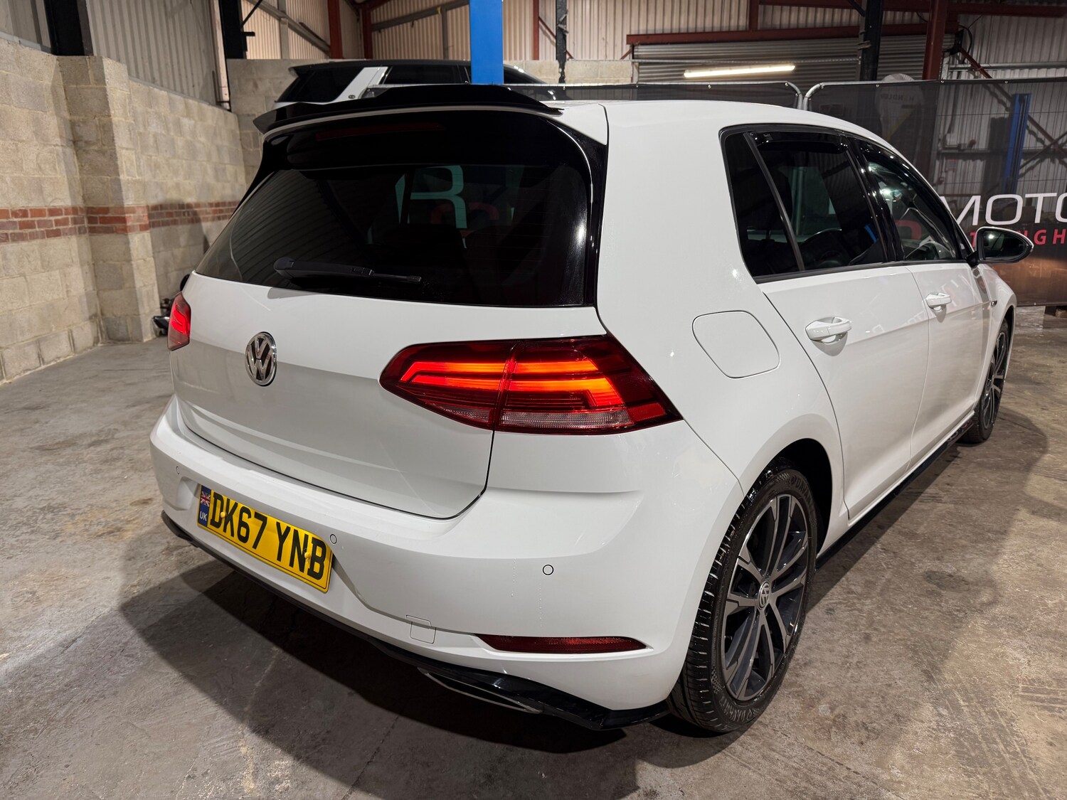 Used Volkswagen Golf 2017 for sale - 77512736: Photo 44