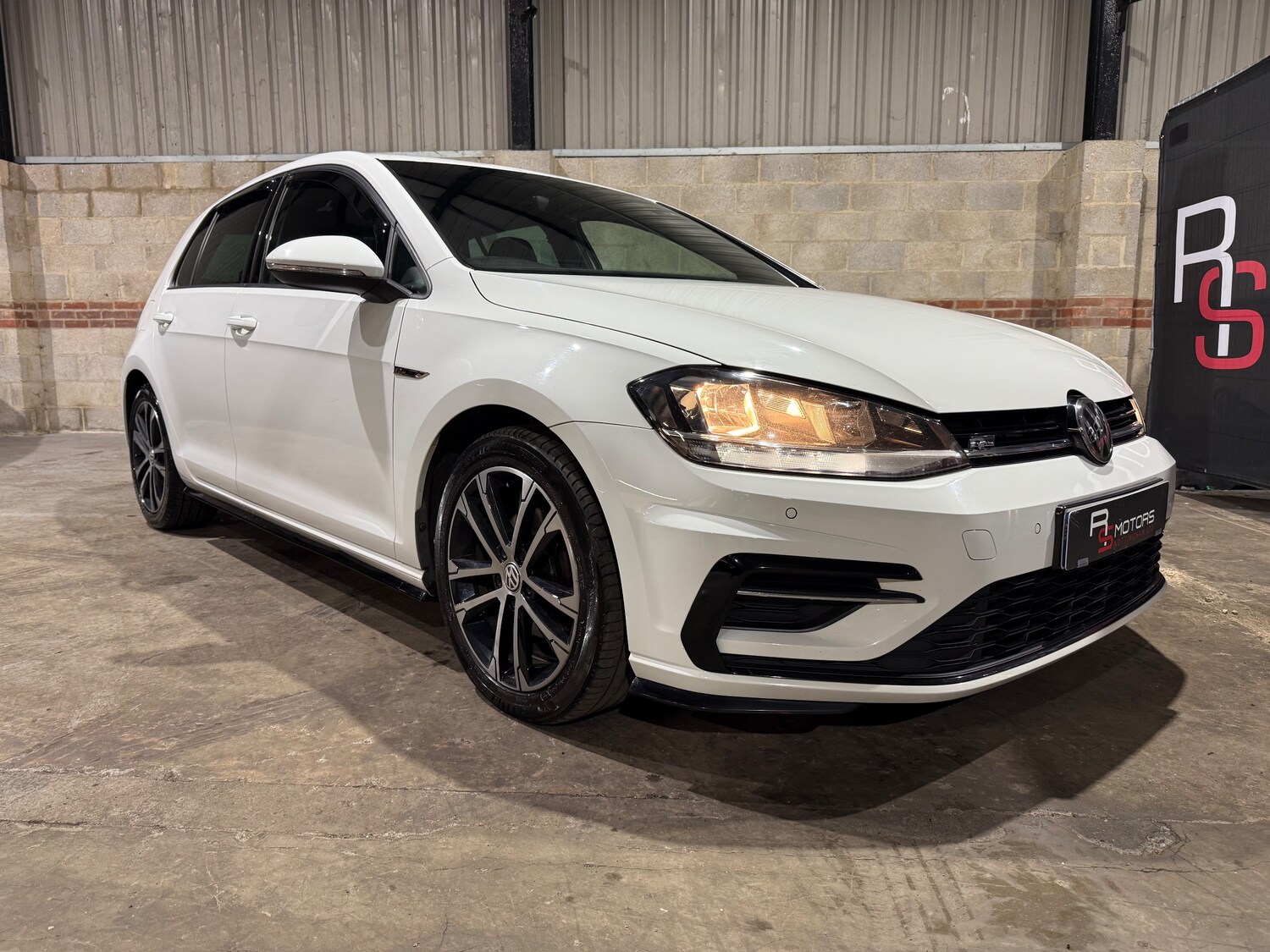 Used Volkswagen Golf 2017 for sale - 77512736: Photo 48