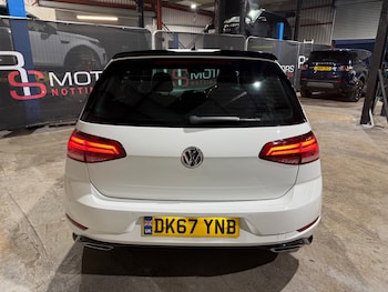 Used Volkswagen Golf 2017 for sale - 77512736: Photo