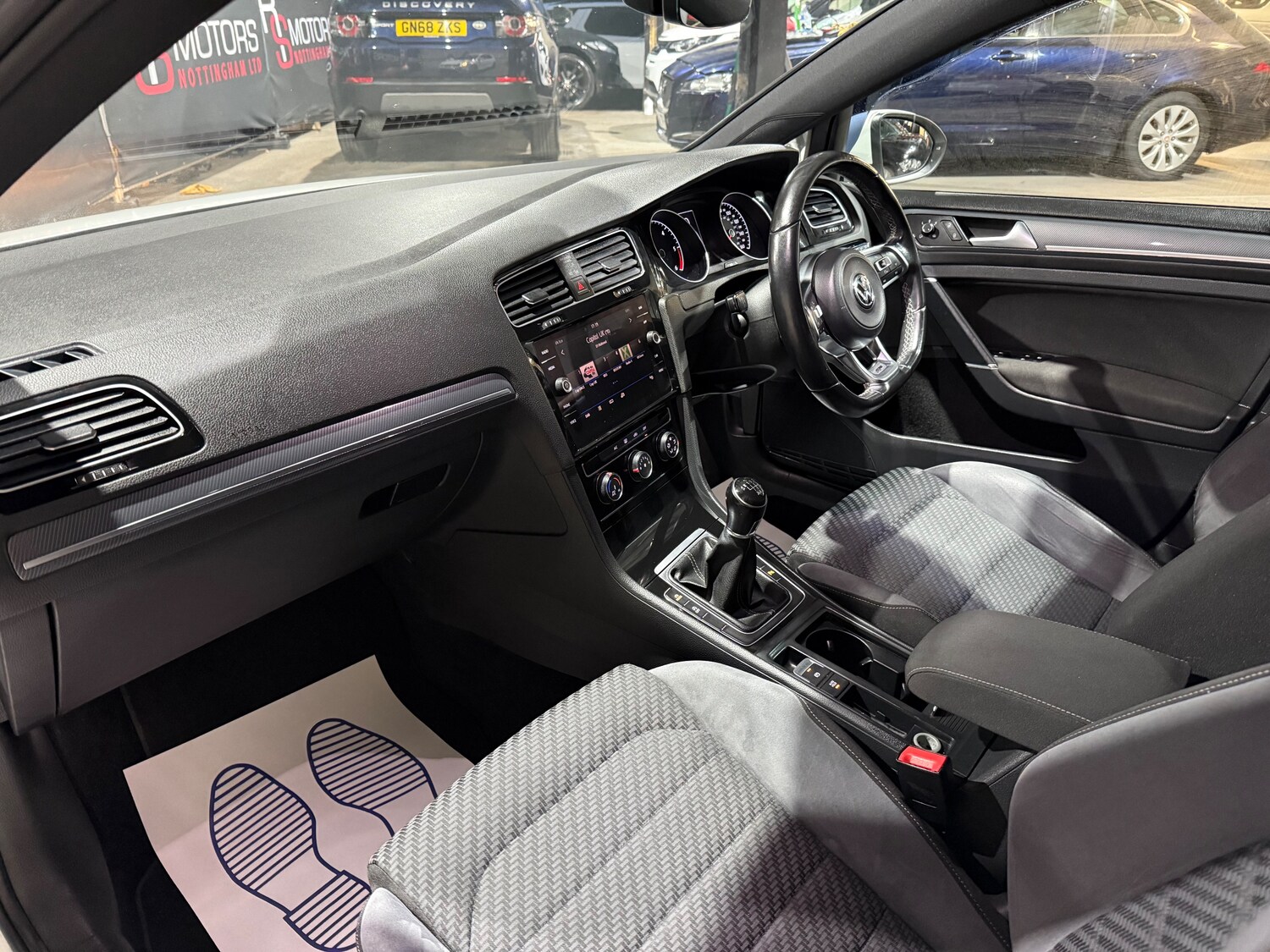 Used Volkswagen Golf 2017 for sale - 77512736: Photo 9