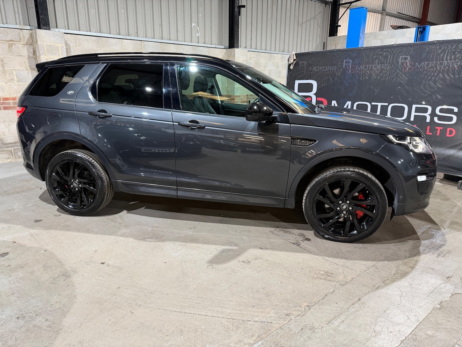 Used Land Rover Discovery Sport 2018 for sale - 77935506: Photo 2