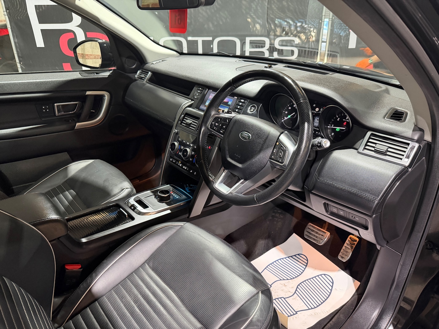 Used Land Rover Discovery Sport 2018 for sale - 77935506: Photo 31