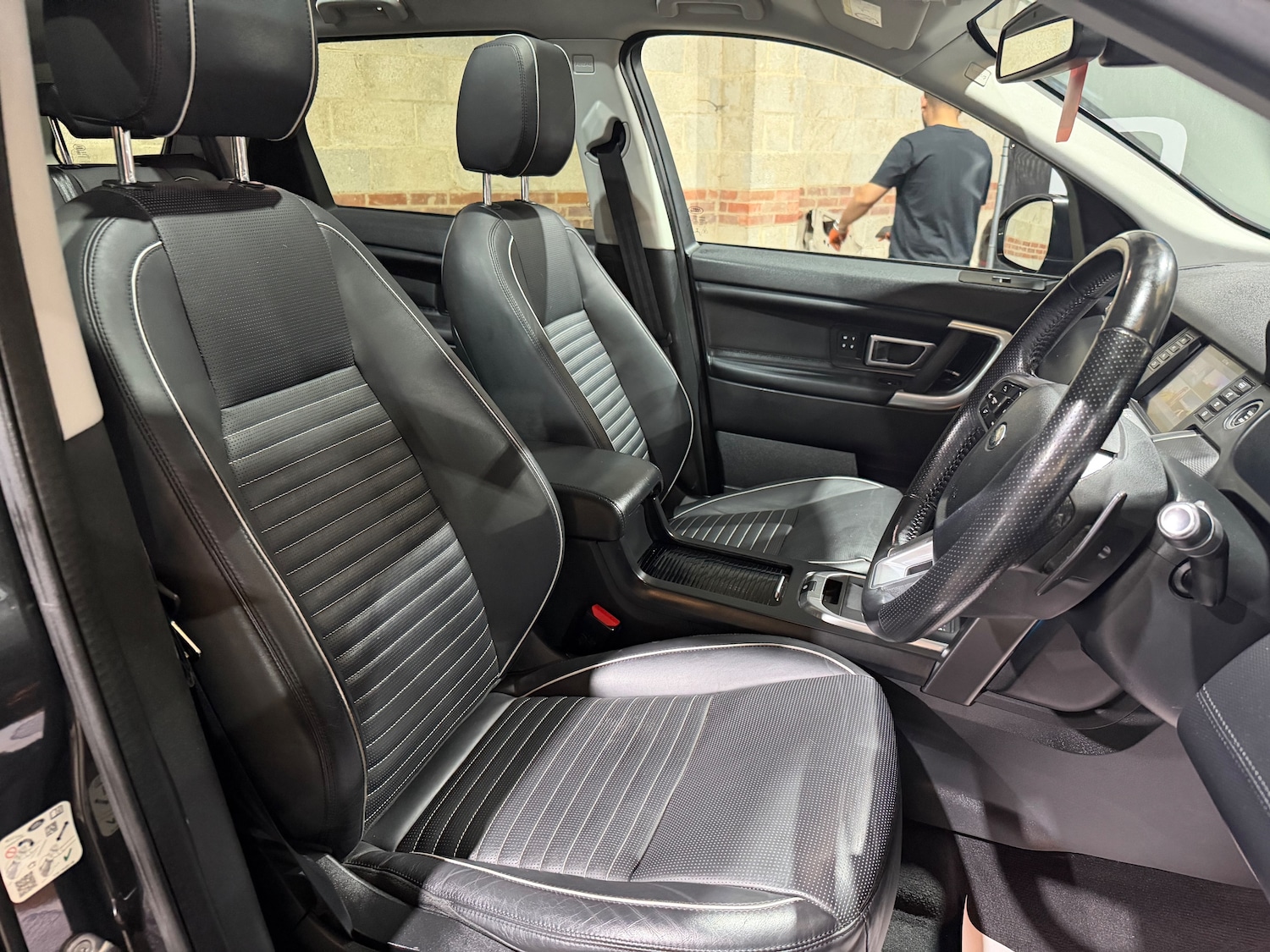 Used Land Rover Discovery Sport 2018 for sale - 77935506: Photo 32