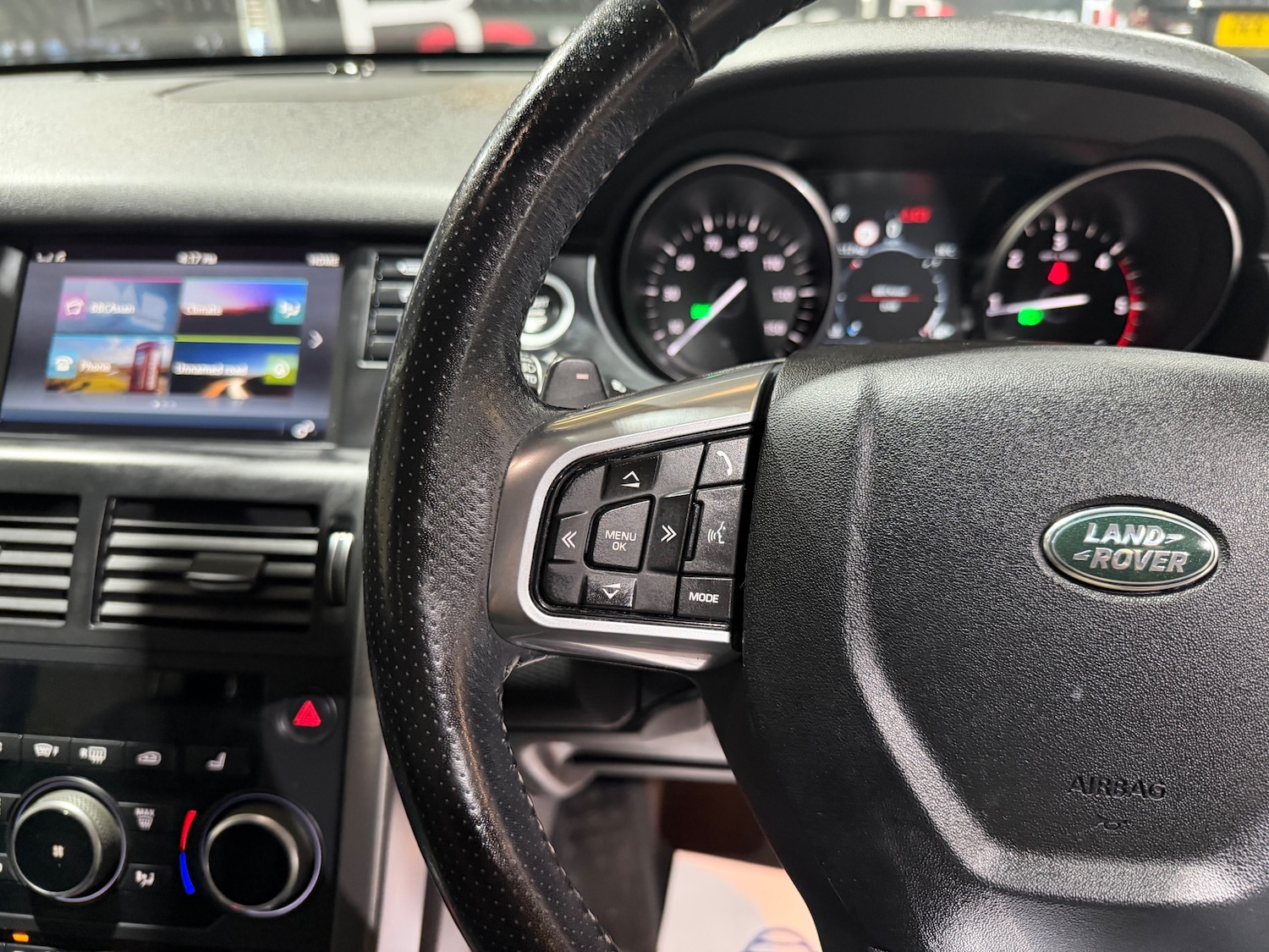 Used Land Rover Discovery Sport 2018 for sale - 77935506: Photo 35