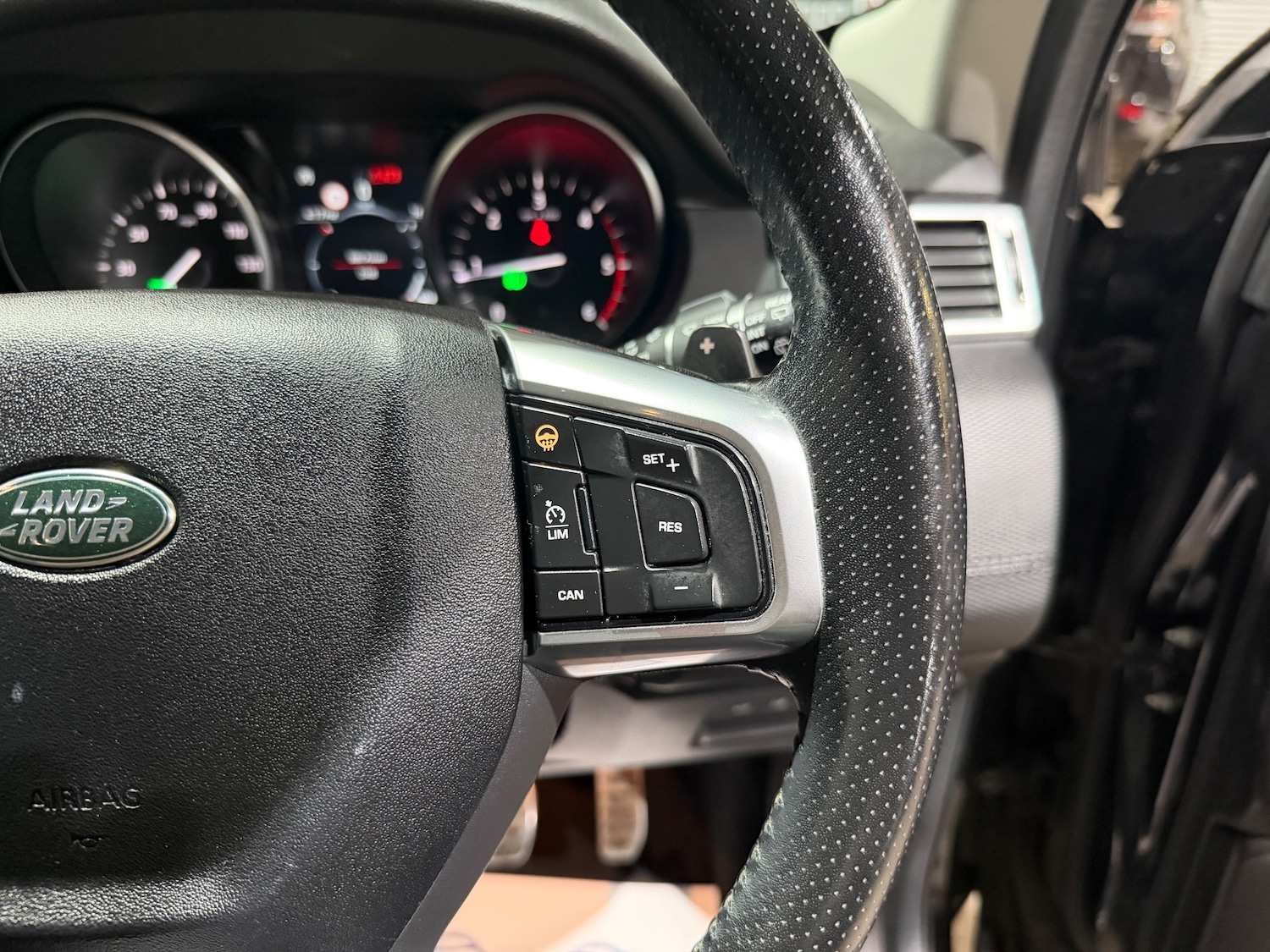 Used Land Rover Discovery Sport 2018 for sale - 77935506: Photo 36