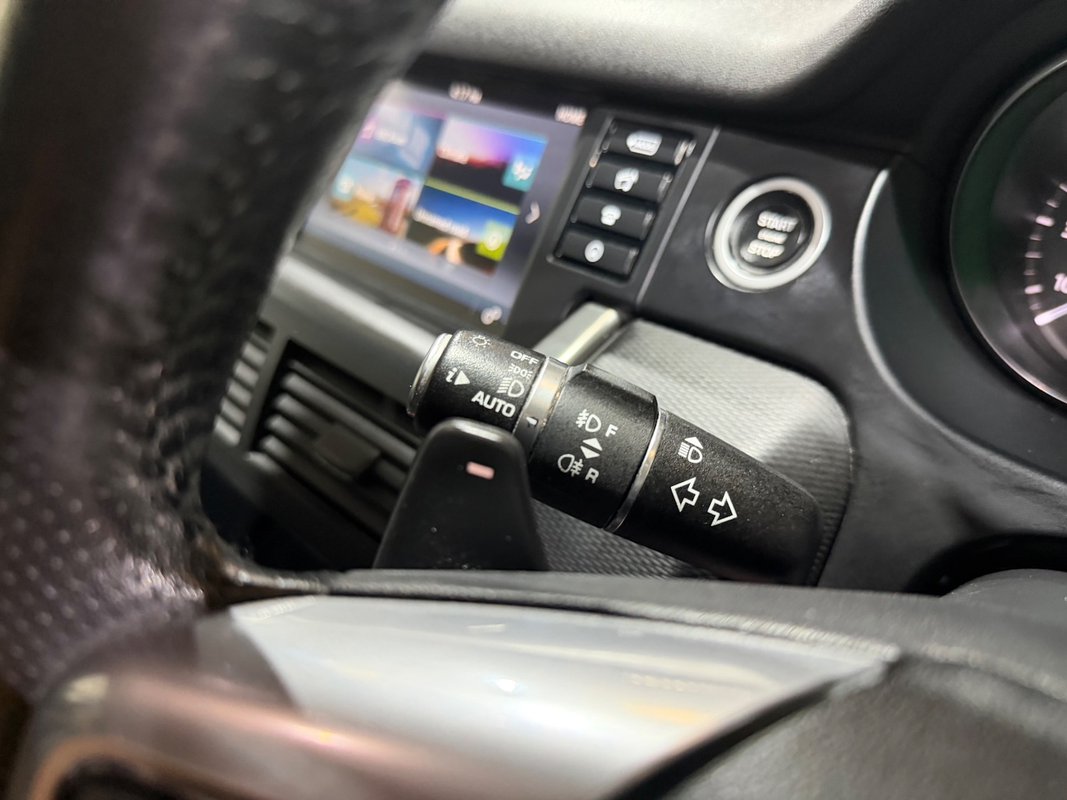 Used Land Rover Discovery Sport 2018 for sale - 77935506: Photo 39