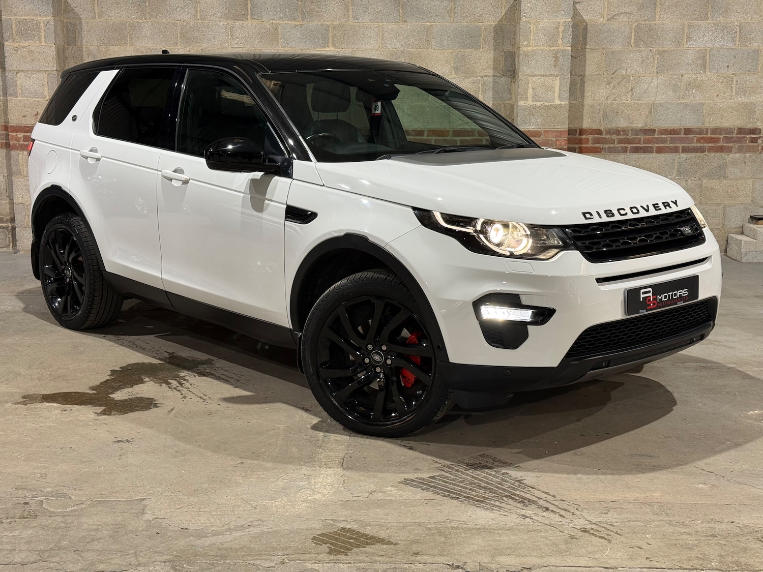 Used Land Rover Discovery Sport 2016 for sale - 76915179: Photo 1