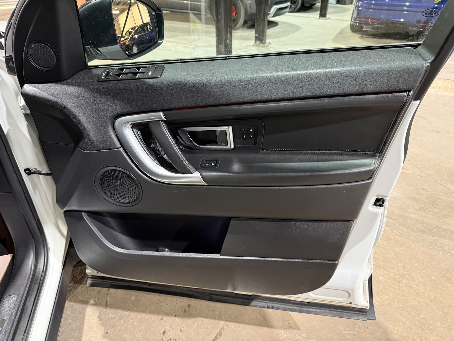 Used Land Rover Discovery Sport 2016 for sale - 76915179: Photo 25