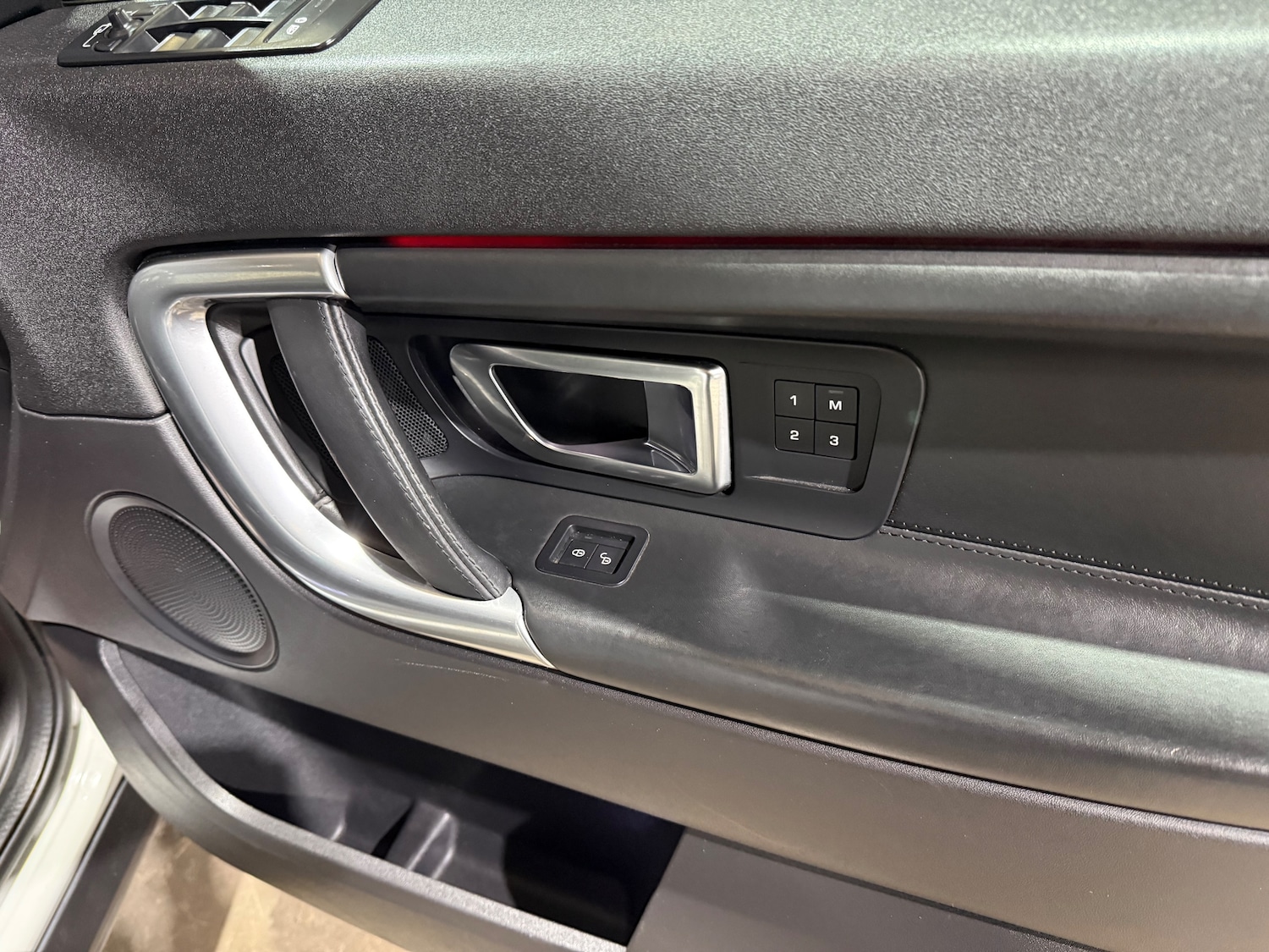 Used Land Rover Discovery Sport 2016 for sale - 76915179: Photo 26