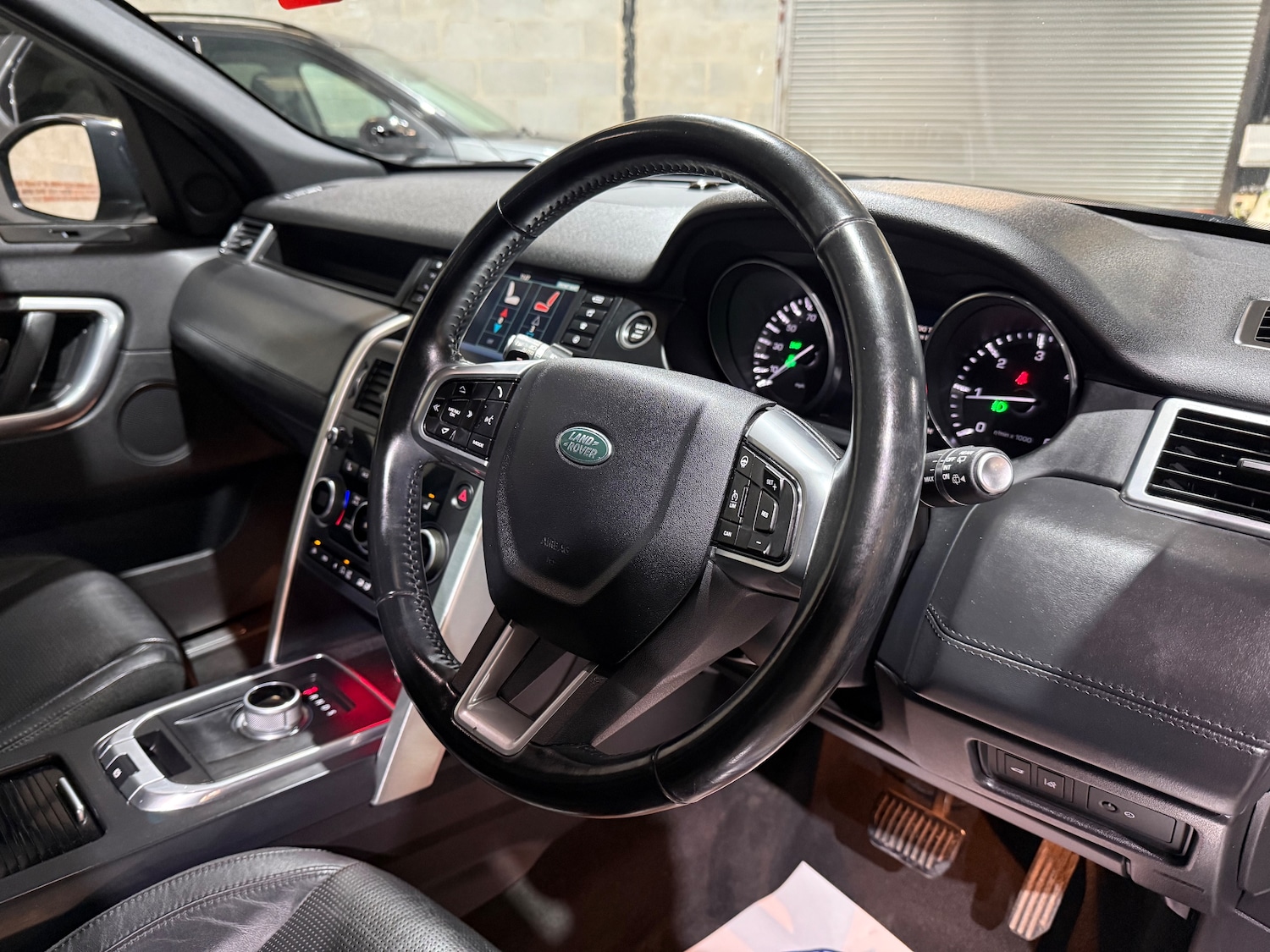 Used Land Rover Discovery Sport 2016 for sale - 76915179: Photo 29