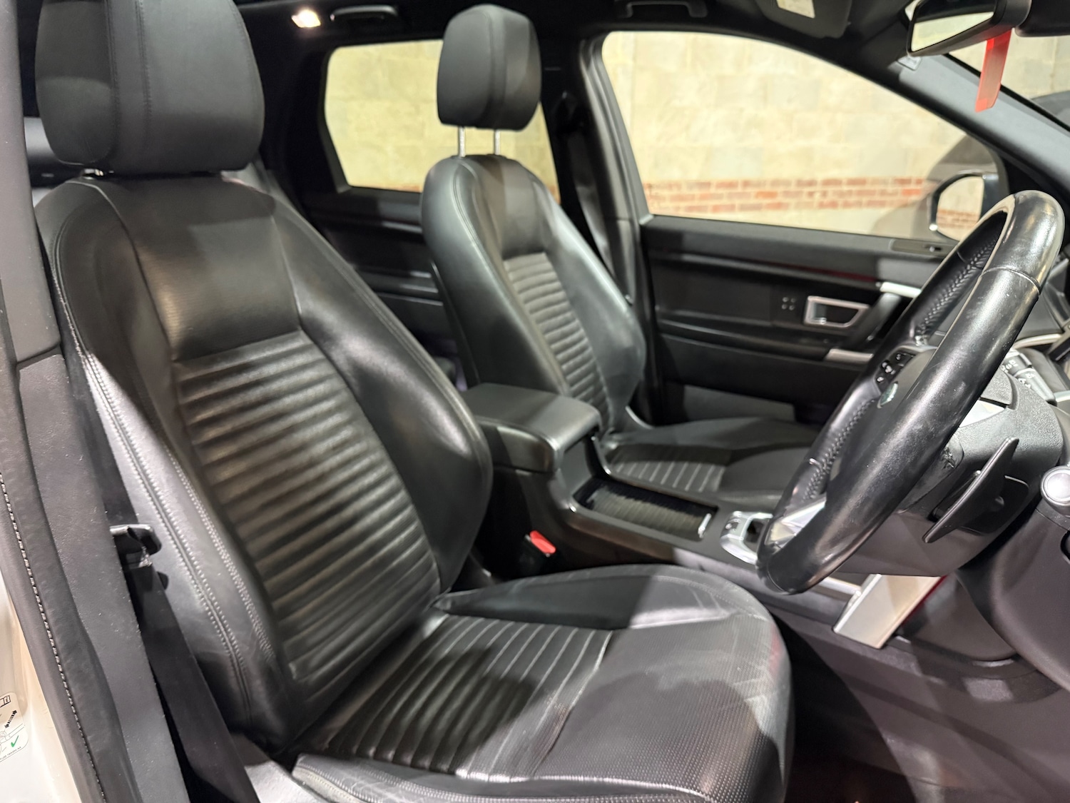 Used Land Rover Discovery Sport 2016 for sale - 76915179: Photo 31