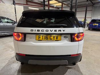 Used Land Rover Discovery Sport 2016 for sale - 76915179: Photo