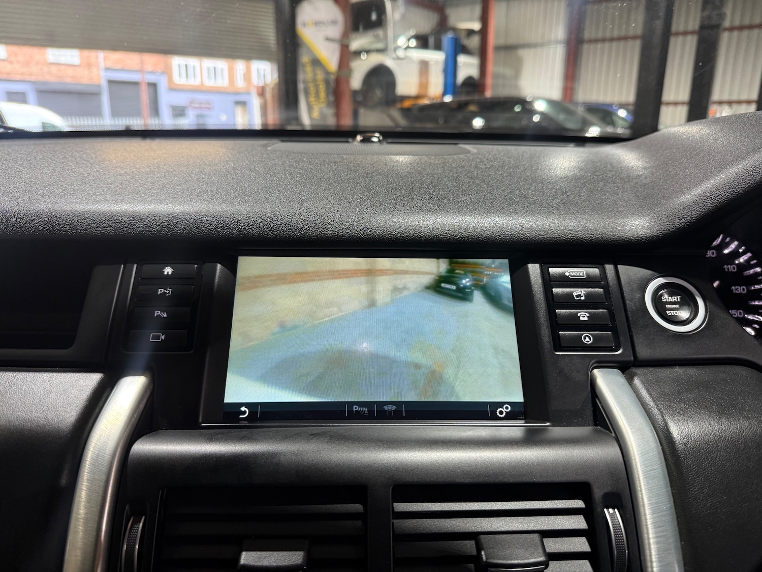 Used Land Rover Discovery Sport 2016 for sale - 76915179: Photo 50