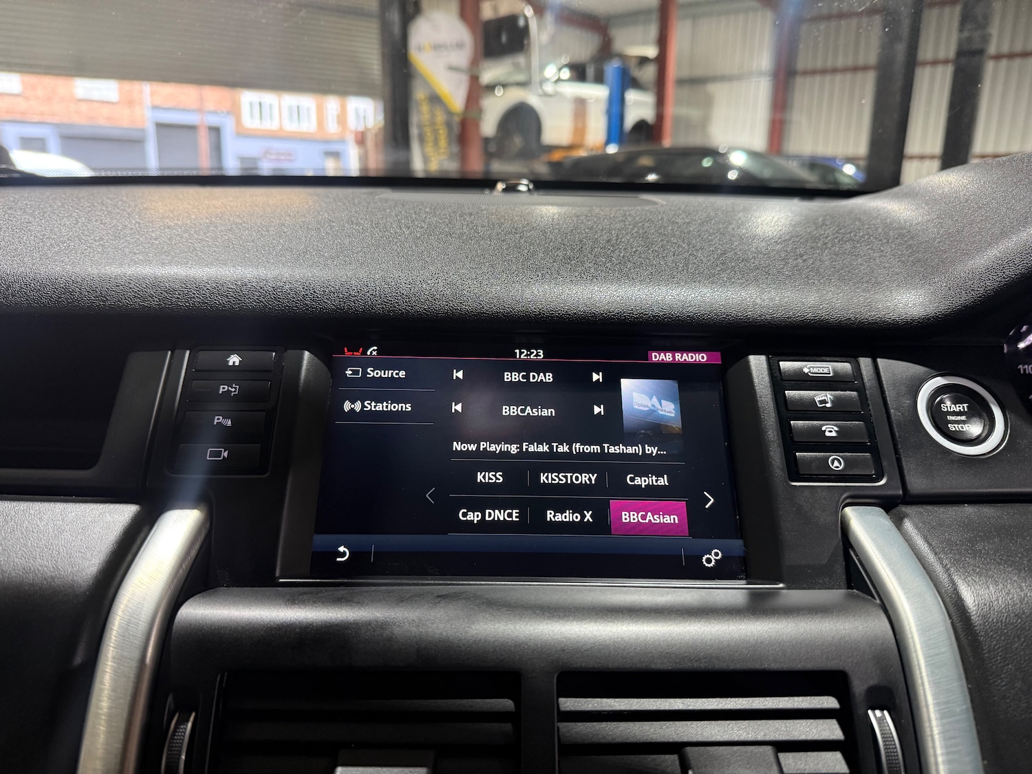 Used Land Rover Discovery Sport 2016 for sale - 76915179: Photo 52