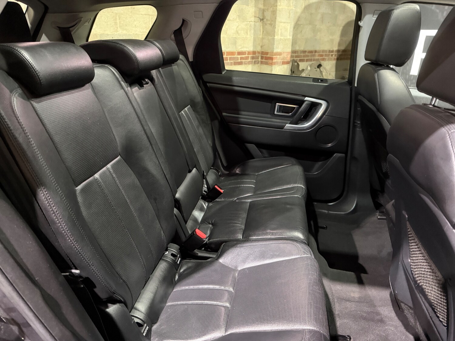 Used Land Rover Discovery Sport 2016 for sale - 77759532: Photo 32