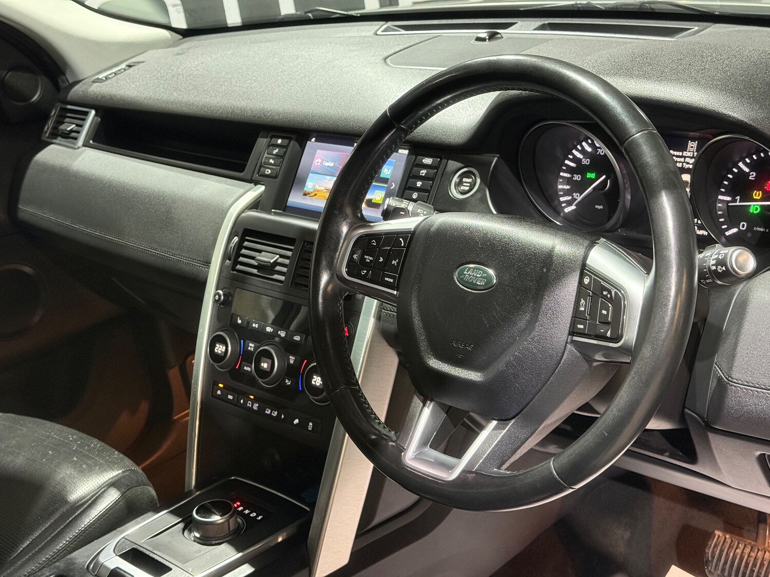 Used Land Rover Discovery Sport 2016 for sale - 77759532: Photo 39