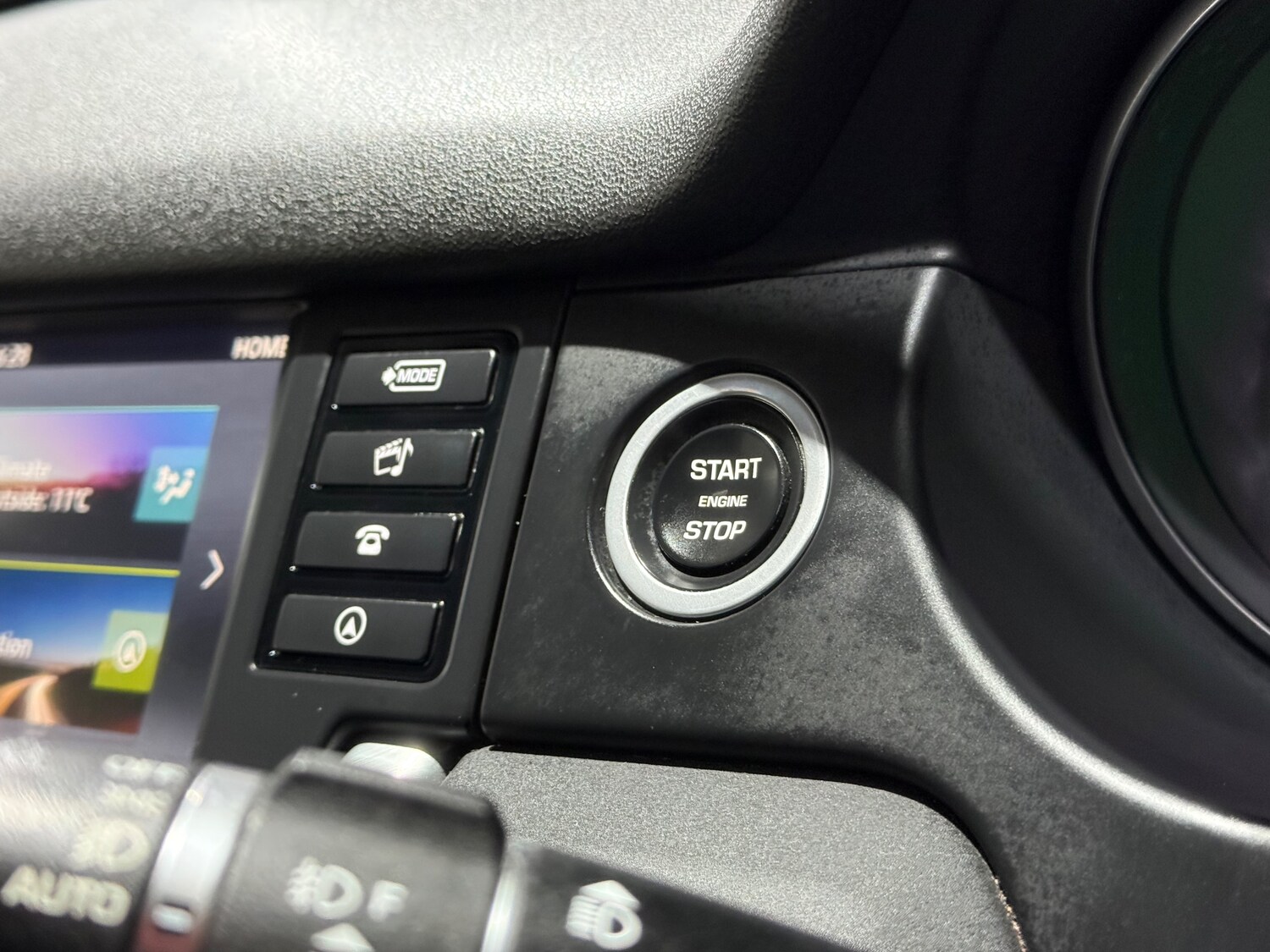 Used Land Rover Discovery Sport 2016 for sale - 77759532: Photo 42