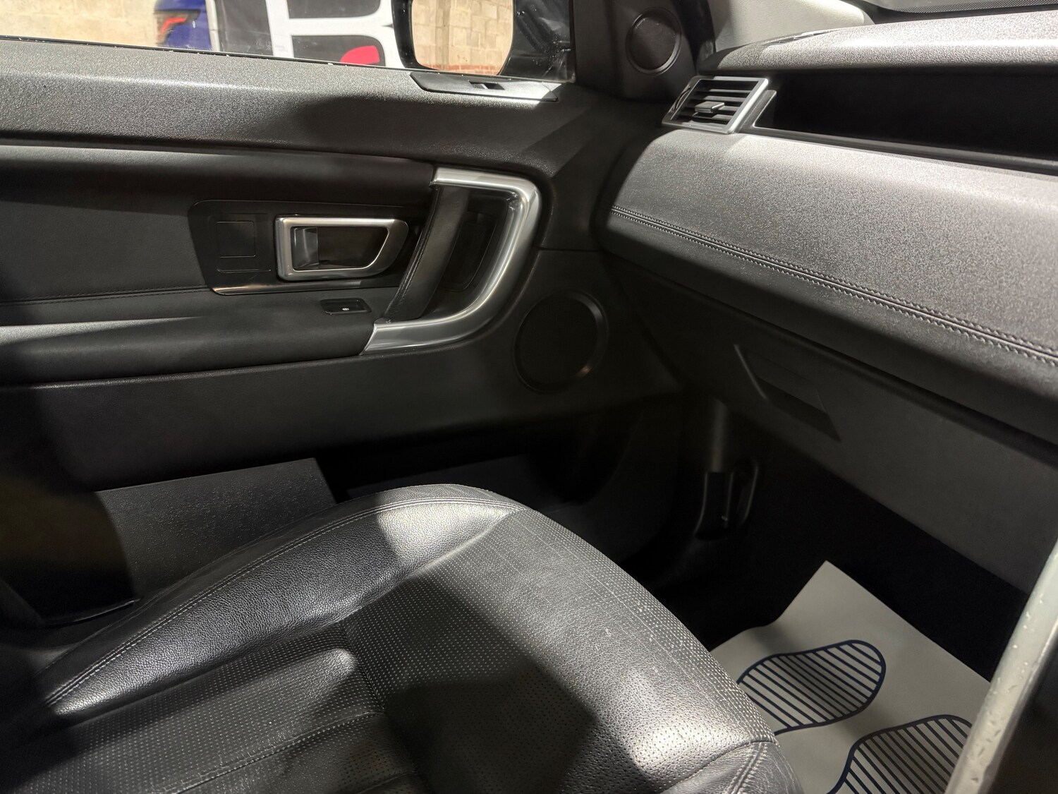 Used Land Rover Discovery Sport 2016 for sale - 77759532: Photo 45