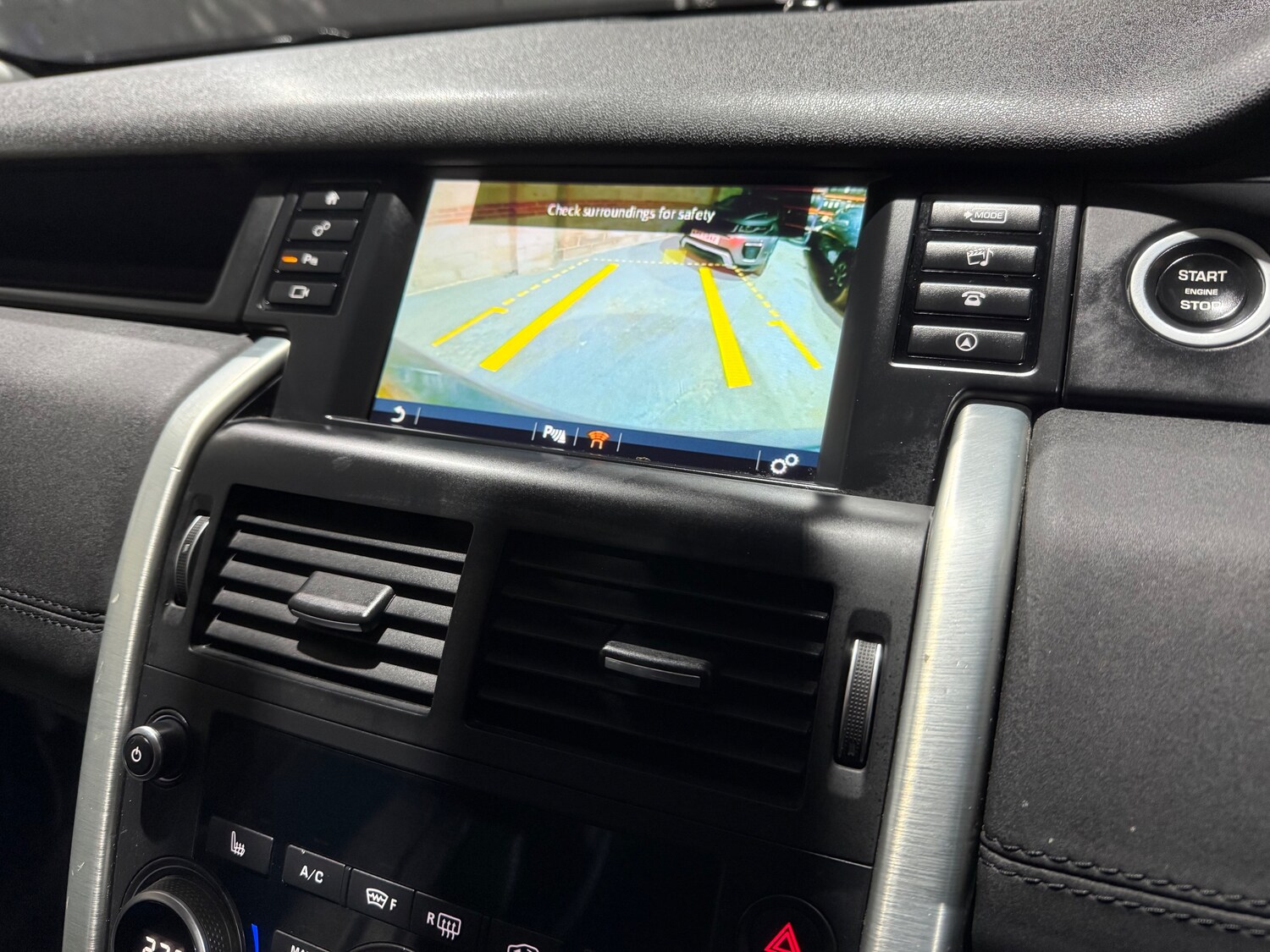 Used Land Rover Discovery Sport 2016 for sale - 77759532: Photo 46