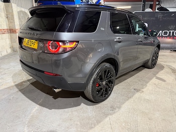 Used Land Rover Discovery Sport 2016 for sale - 77759532: Photo