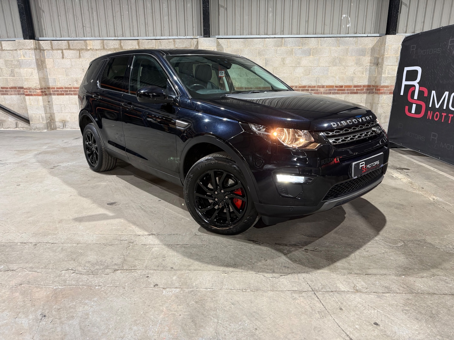 Used Land Rover Discovery Sport 2017 for sale - 77590458: Photo 2