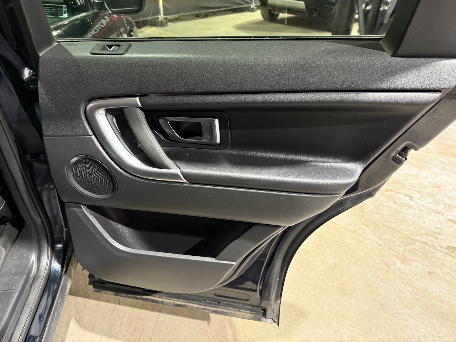 Used Land Rover Discovery Sport 2017 for sale - 77590458: Photo 28