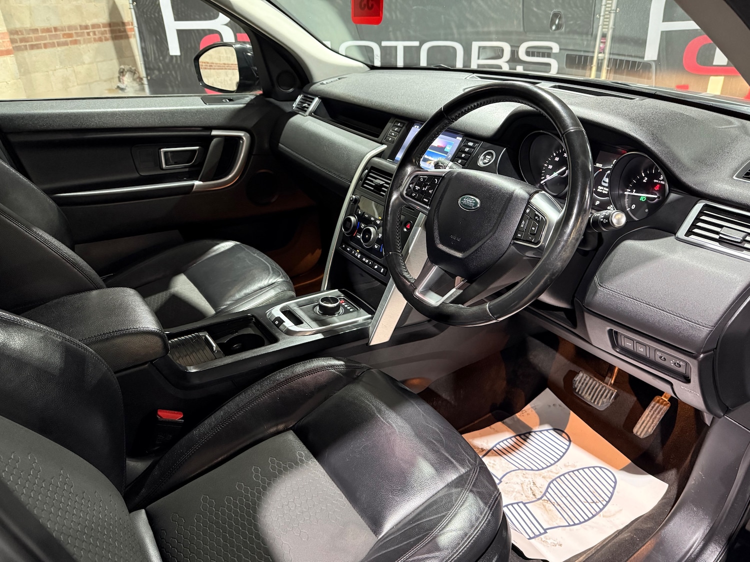 Used Land Rover Discovery Sport 2017 for sale - 77590458: Photo 29