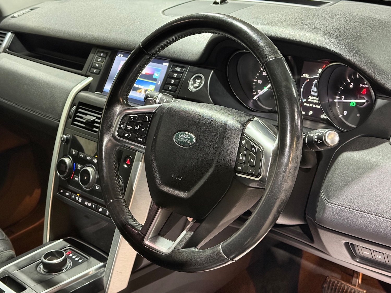 Used Land Rover Discovery Sport 2017 for sale - 77590458: Photo 33