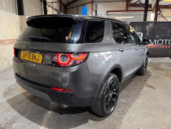 Used Land Rover Discovery Sport 2019 for sale - 79431207: Photo