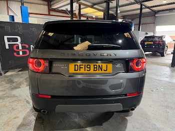 Used Land Rover Discovery Sport 2019 for sale - 79431207: Photo