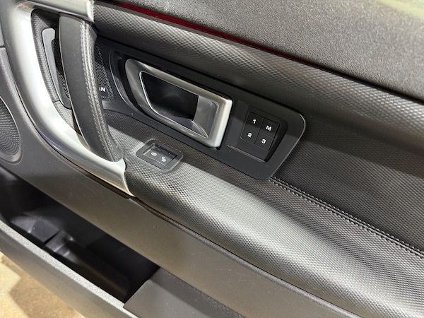 Used Land Rover Discovery Sport 2017 for sale - 75541558: Photo 41