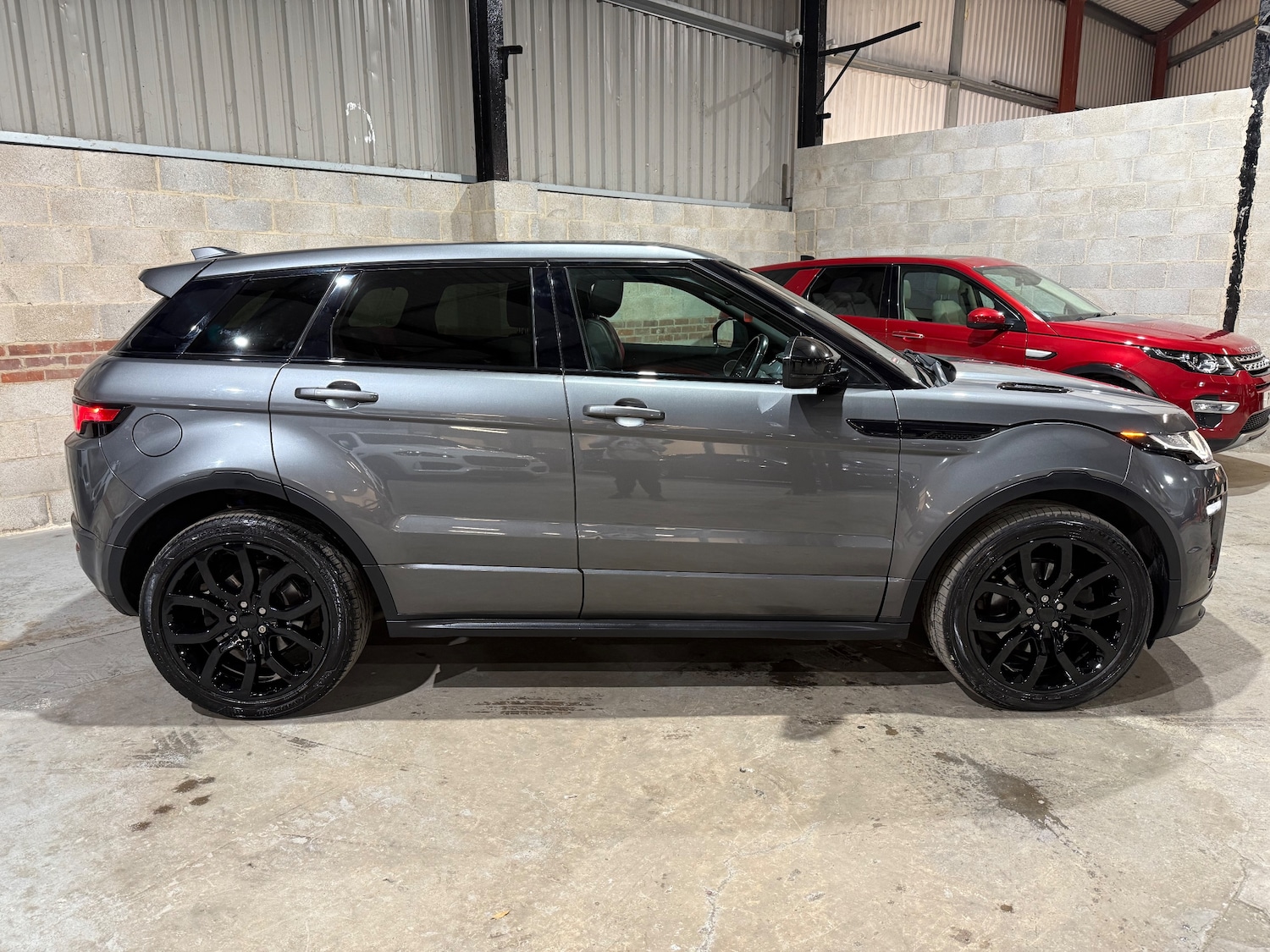 Used Land Rover Range Rover Evoque 2017 for sale - 76480828: Photo 2