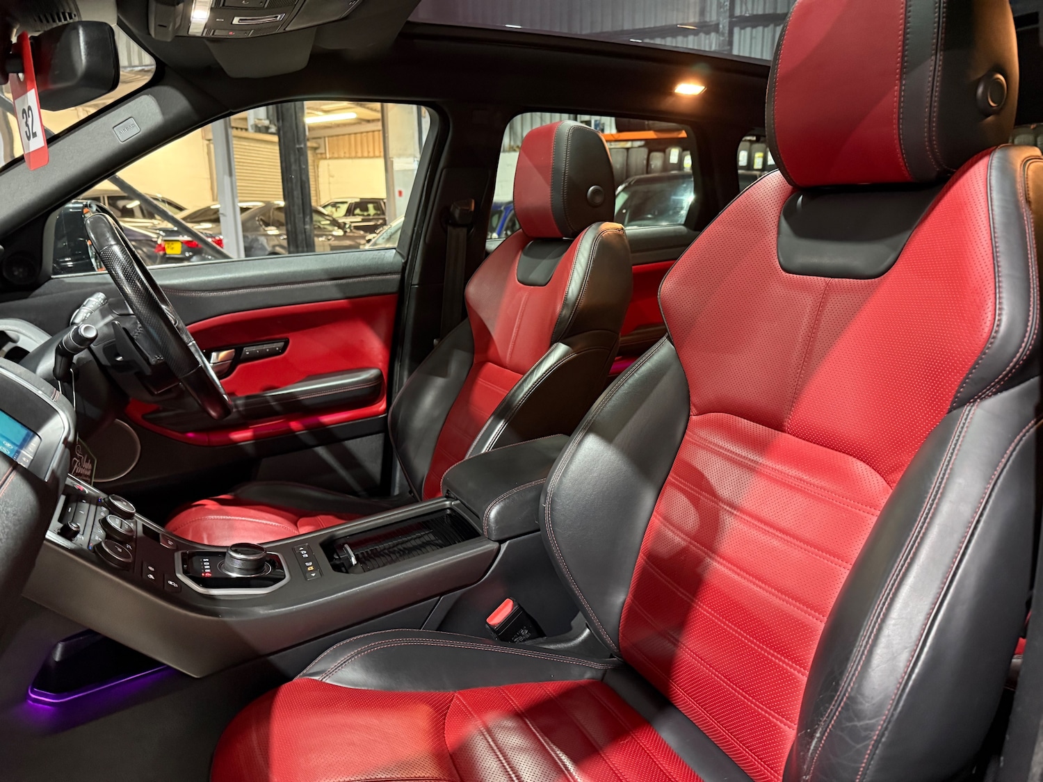 Used Land Rover Range Rover Evoque 2018 for sale - 76693542: Photo 11