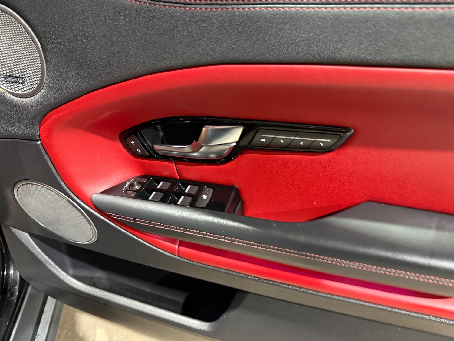 Used Land Rover Range Rover Evoque 2018 for sale - 76693542: Photo 24