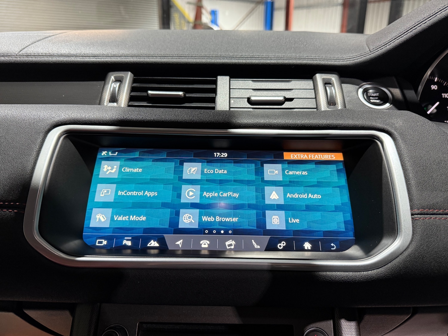 Used Land Rover Range Rover Evoque 2018 for sale - 76693542: Photo 38