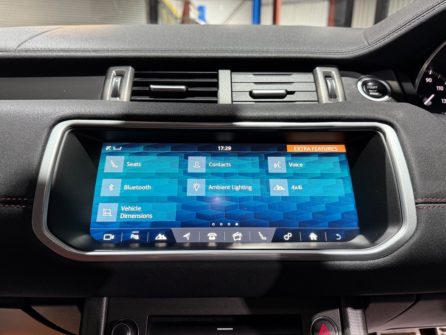 Used Land Rover Range Rover Evoque 2018 for sale - 76693542: Photo 39