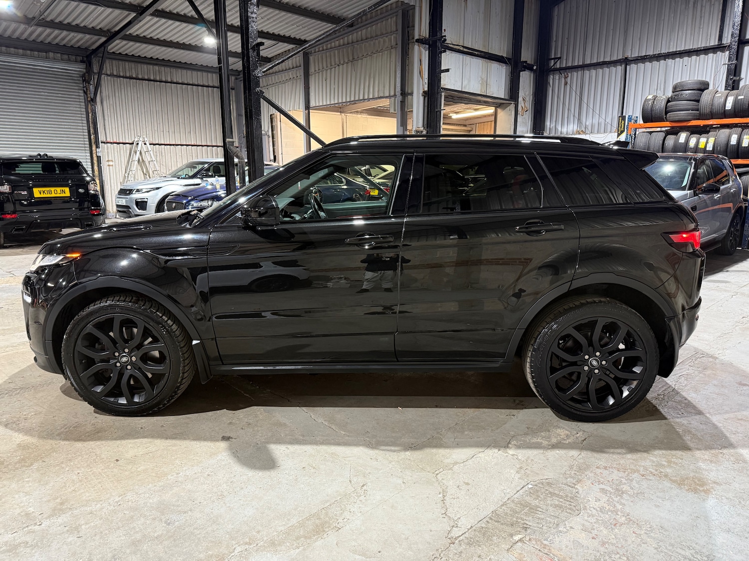 Used Land Rover Range Rover Evoque 2018 for sale - 76693542: Photo 5