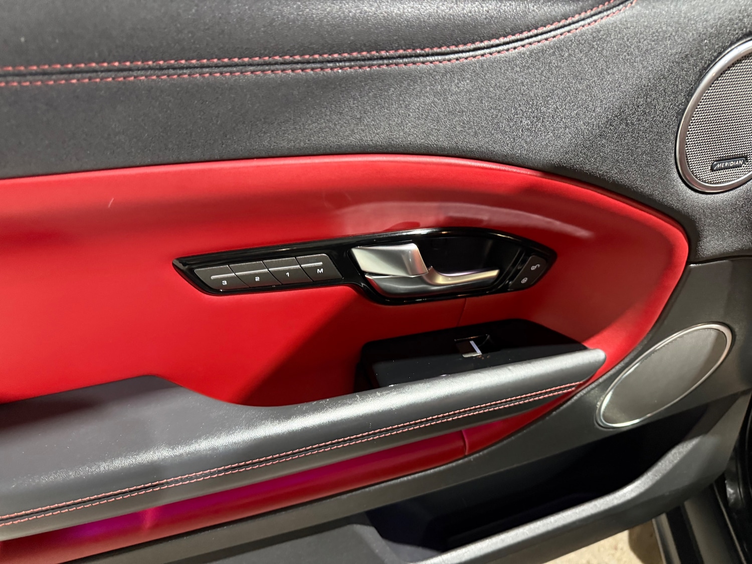 Used Land Rover Range Rover Evoque 2018 for sale - 76693542: Photo 8