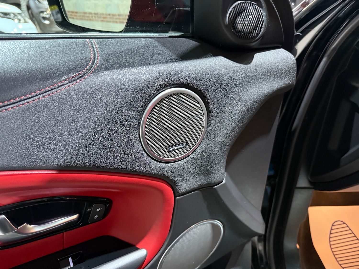 Used Land Rover Range Rover Evoque 2018 for sale - 76693542: Photo 9