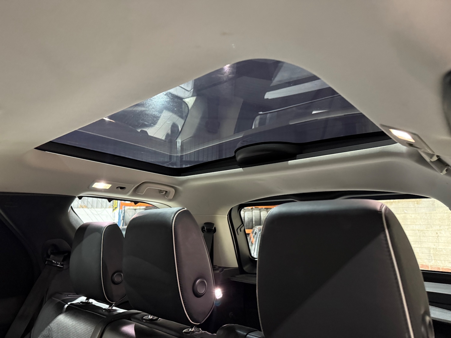 Used Land Rover Discovery 2017 for sale - 76851349: Photo 19